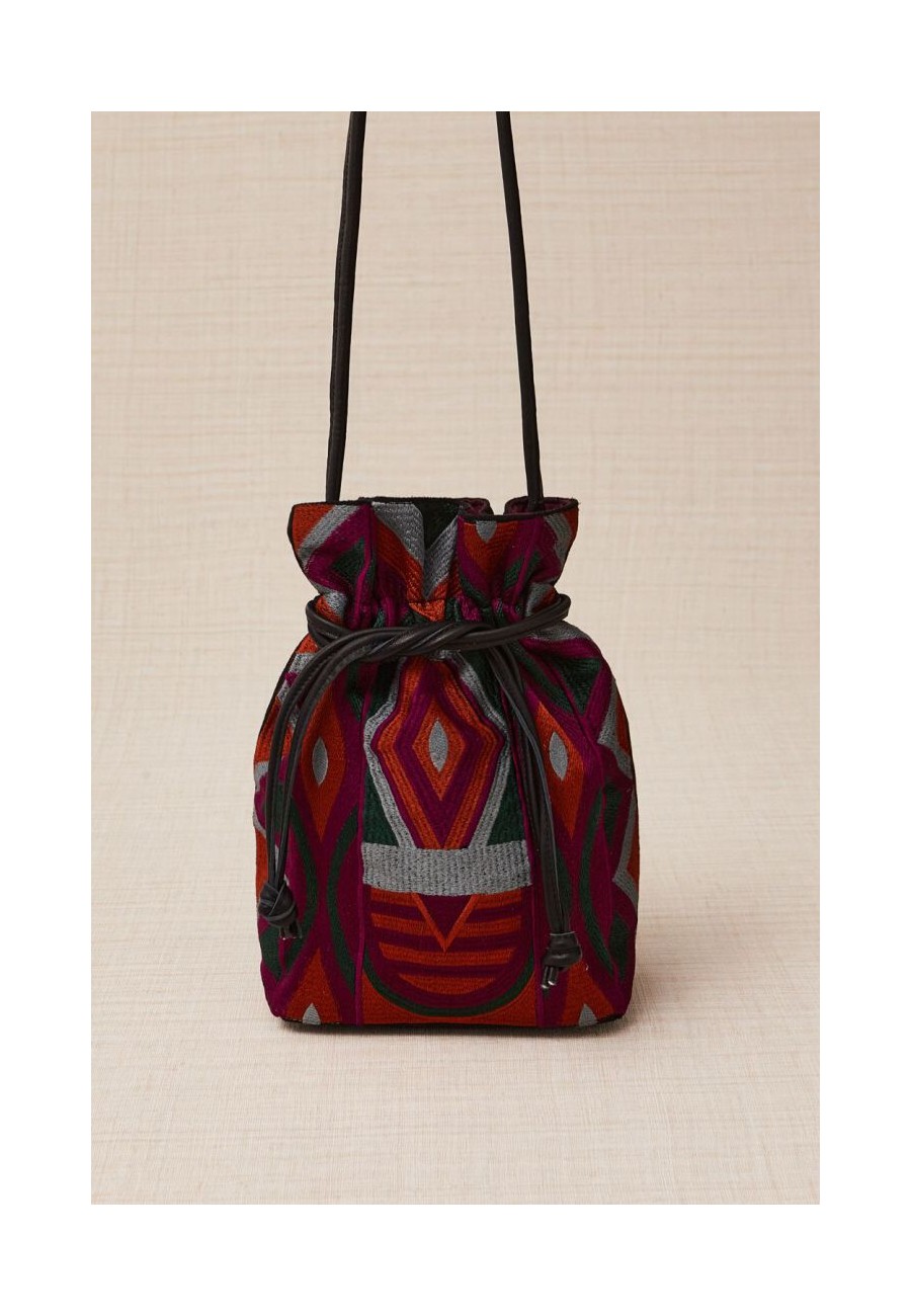 BOLSO BORDADO SACO