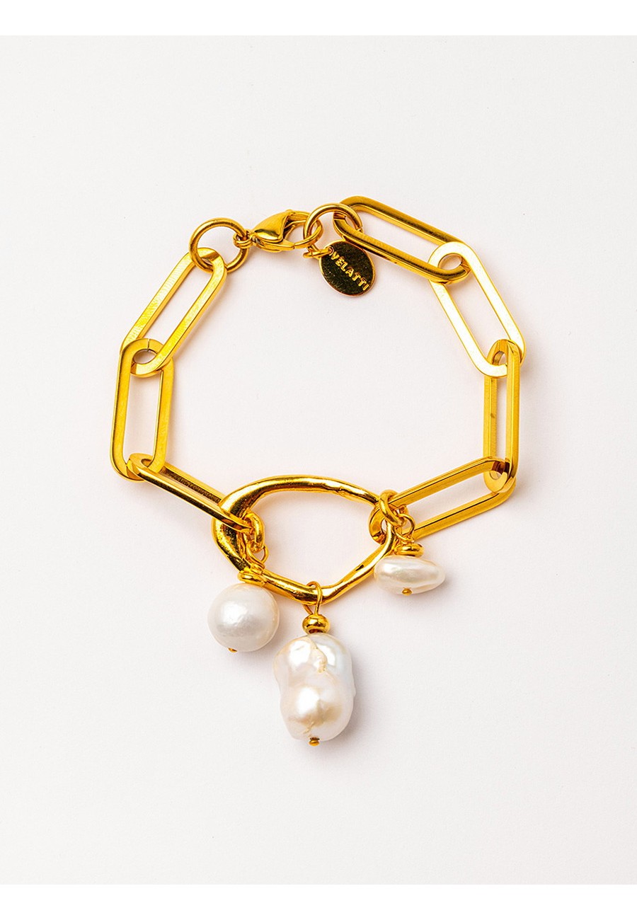 PULSERA CON CADENA BAÑO ORO...