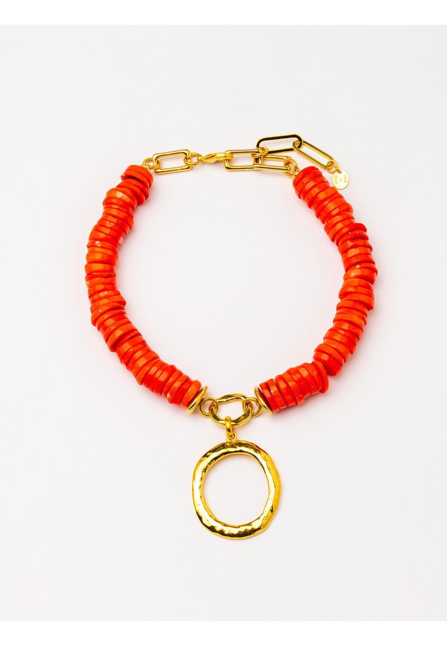 COLLAR CORTO CON CORAL