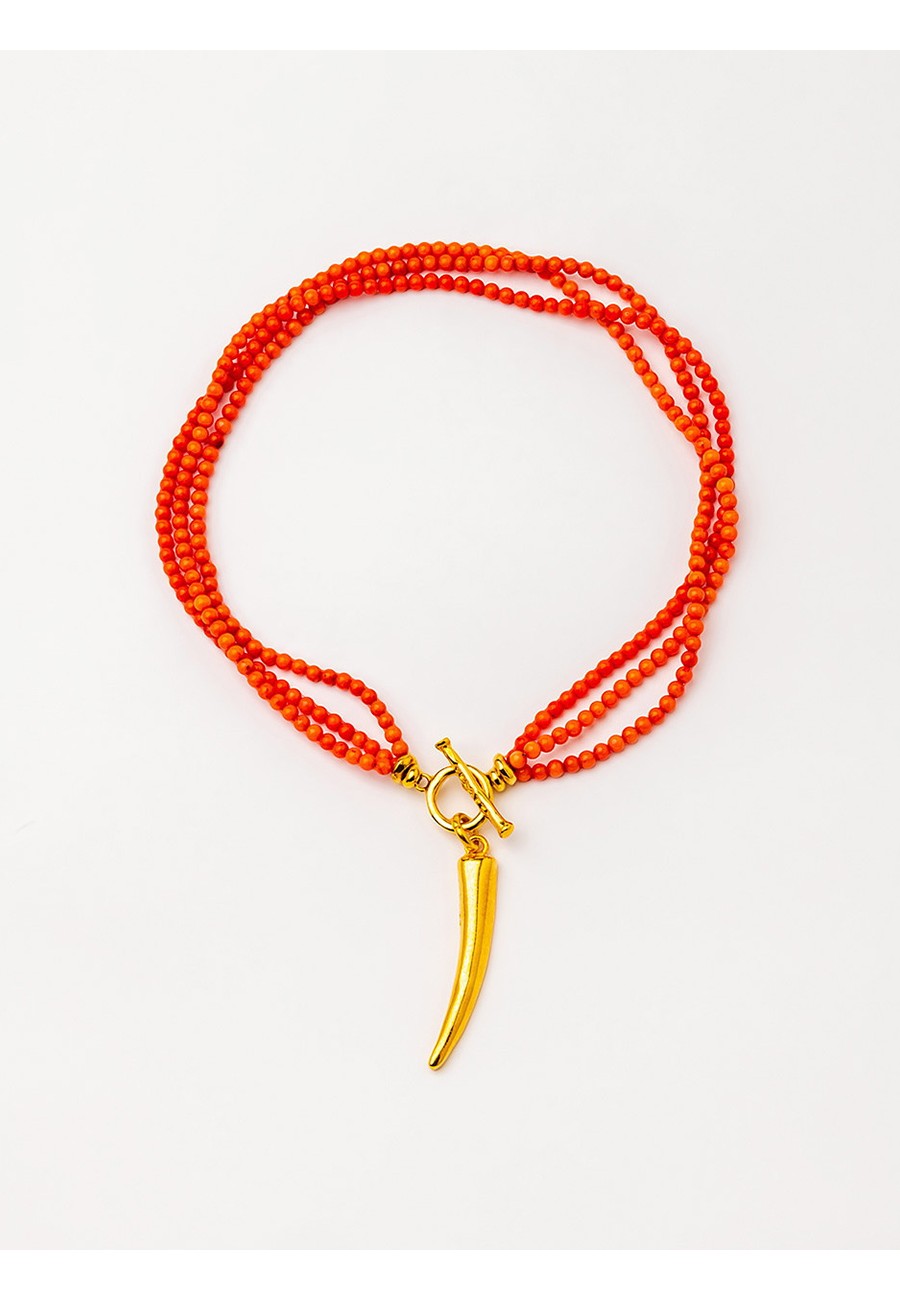 COLLAR TRIPLE CORTO CON CORAL