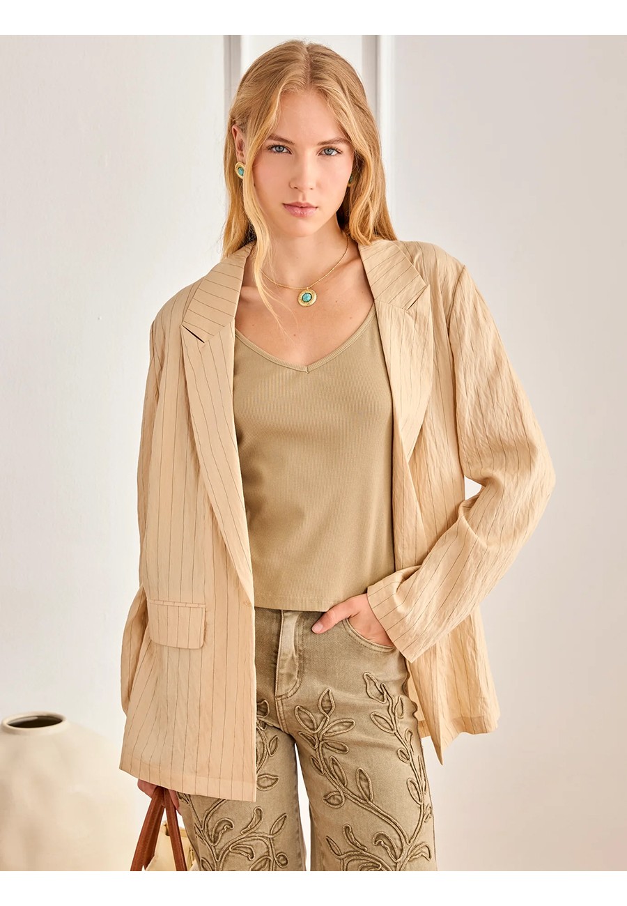 AMERICANA CON CUELLO SOLAPA