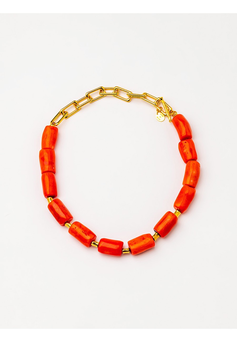 COLLAR CORTO CON CORAL