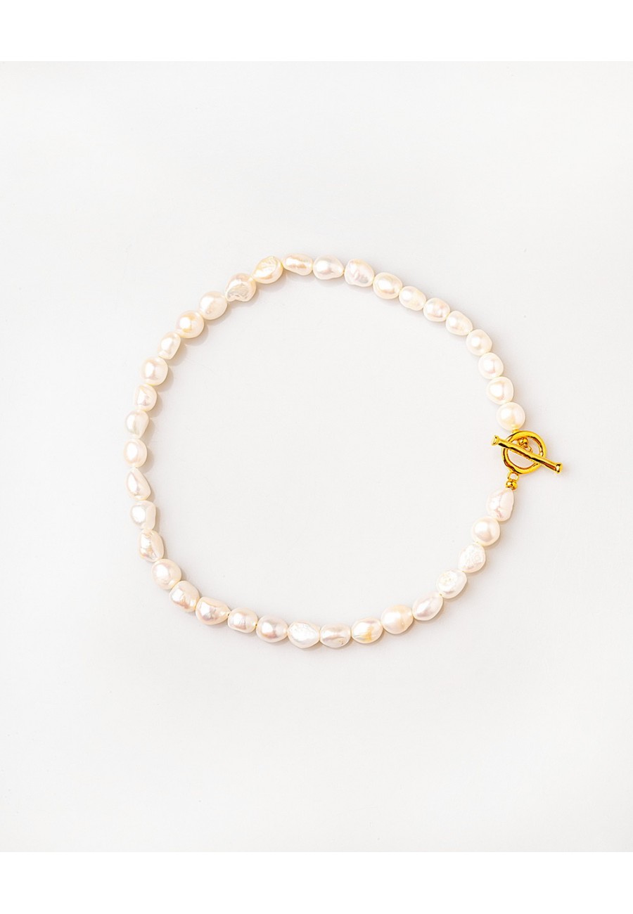 COLLAR CORTO DE PERLAS